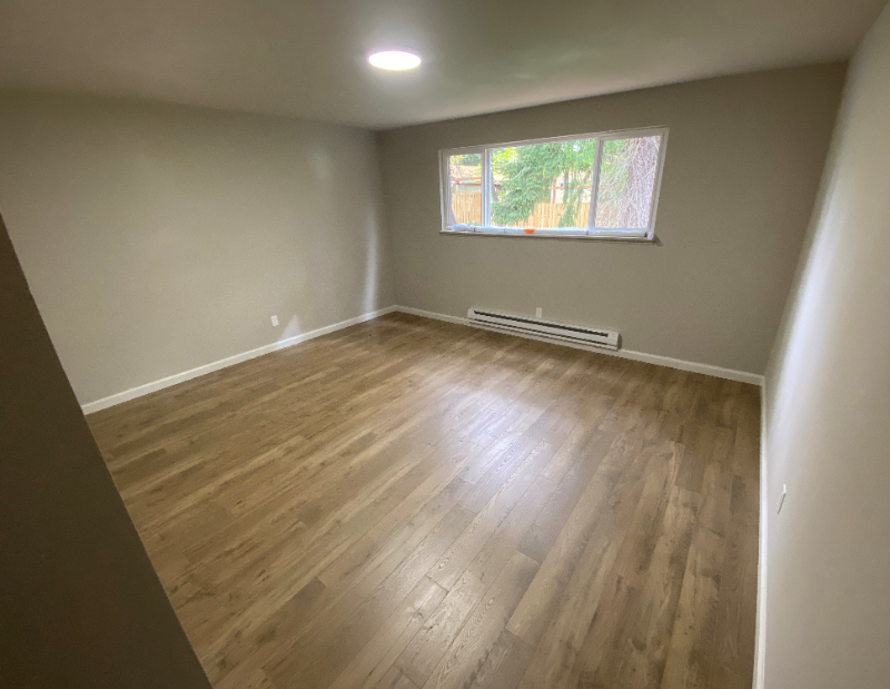 14330 Stone Ave N - Photo 3 of 11