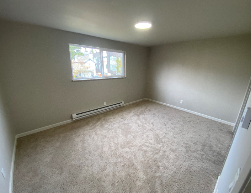 14330 Stone Ave N - Photo 4 of 11