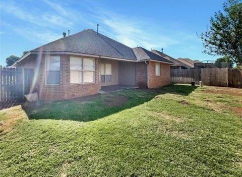 313 N Shannon Way - Photo 2 of 14