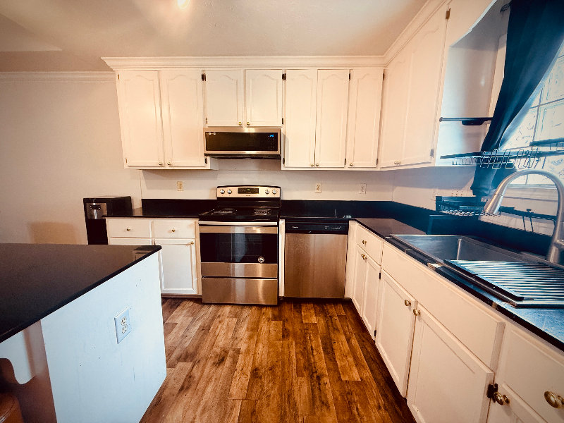 8928 Asheville Dr - Photo 6 of 18