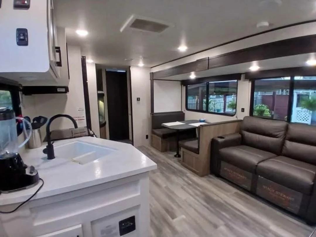 4800 12th Ave S - Photo 3 of 9