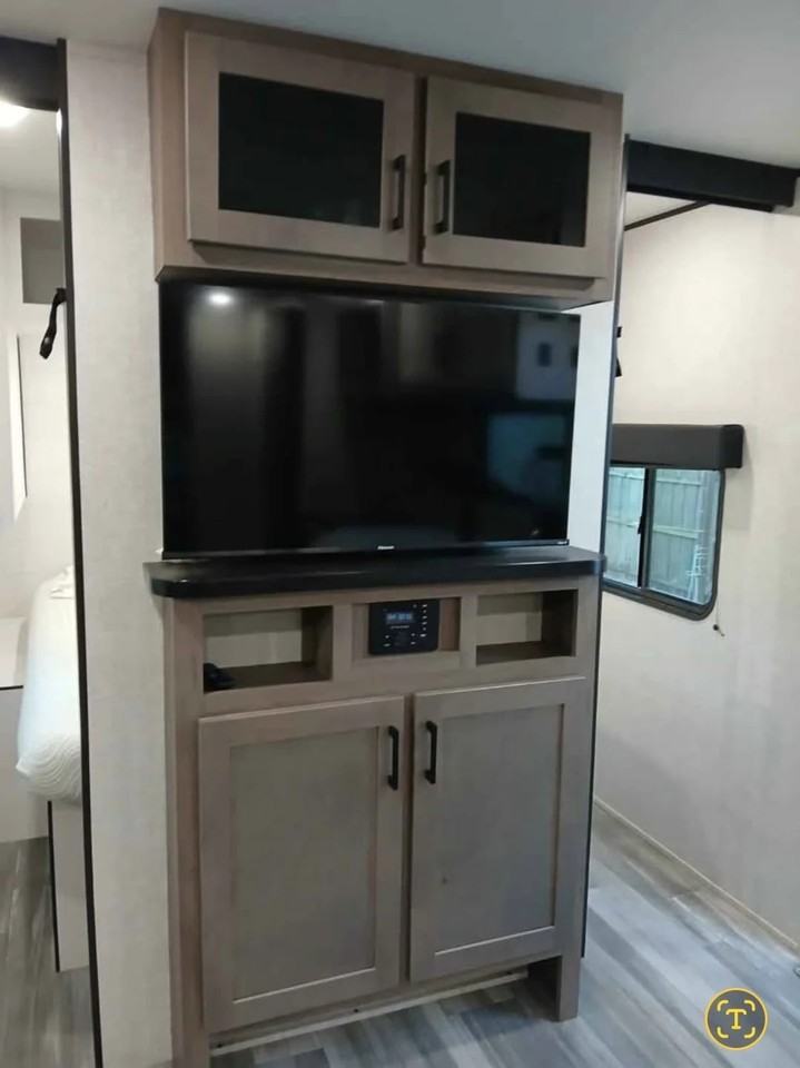 4800 12th Ave S - Photo 5 of 9