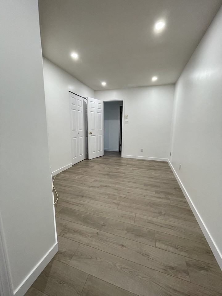 7480 Gilbert Rd - Photo 3 of 10