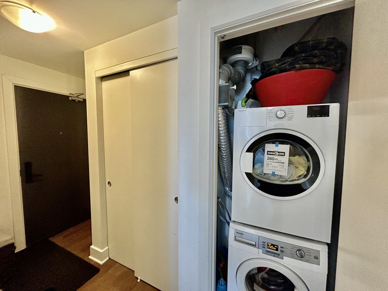 255 Bay Street #910 - Photo 5 of 21