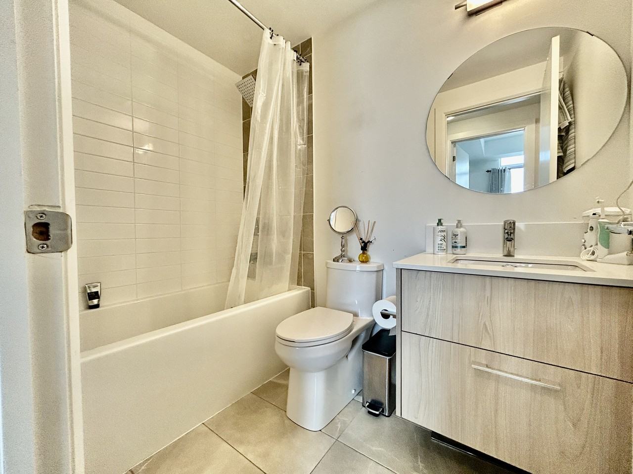 255 Bay Street #910 - Photo 6 of 21