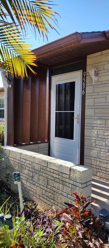 9536 Fieldview Cir #9536 - Photo 3 of 12