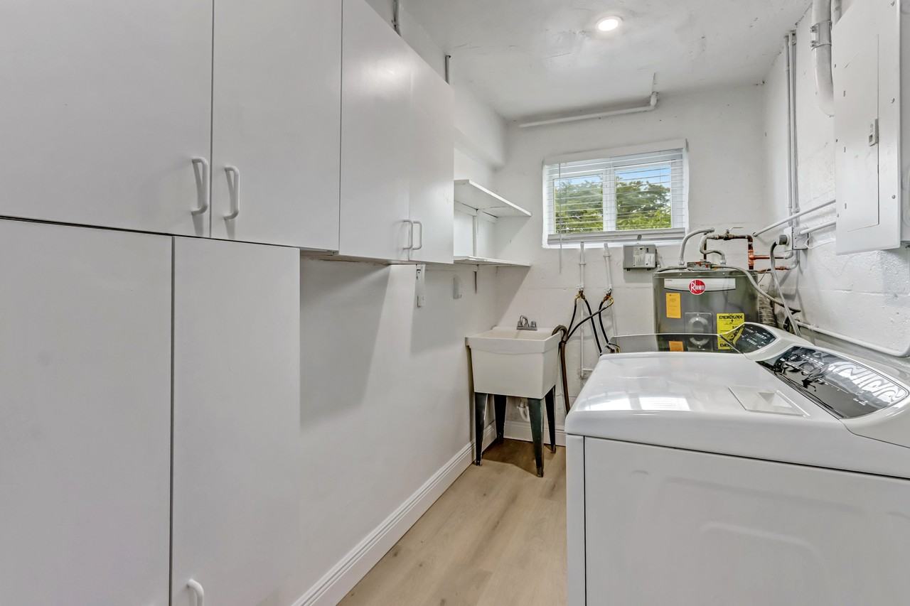 4900 Nw 15th St #NA - Photo 2 of 13