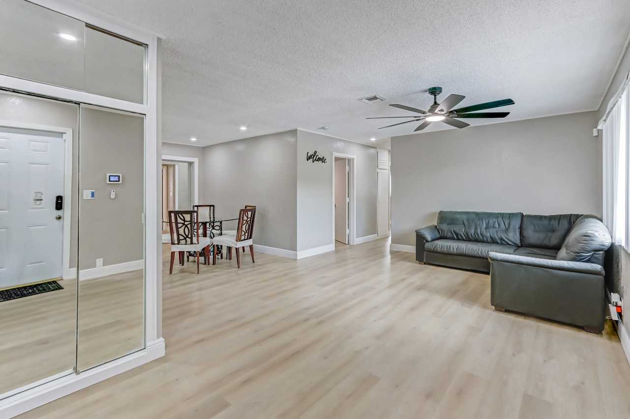 4900 Nw 15th St #NA - Photo 5 of 13