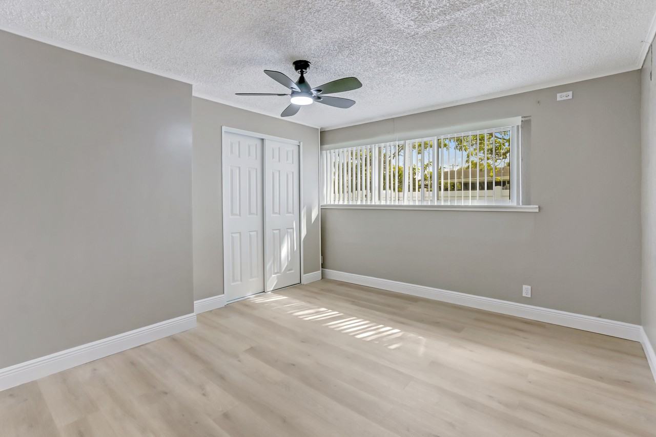 4900 Nw 15th St #NA - Photo 6 of 13