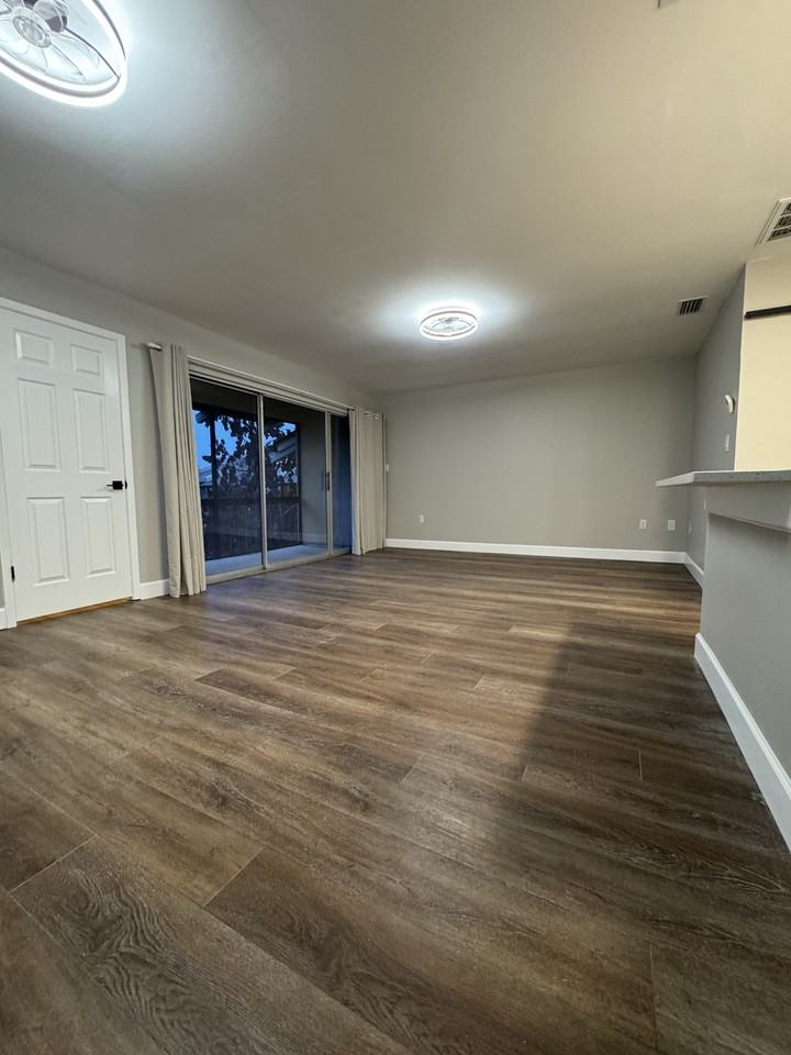 592 Orange Dr #142 - Photo 2 of 18