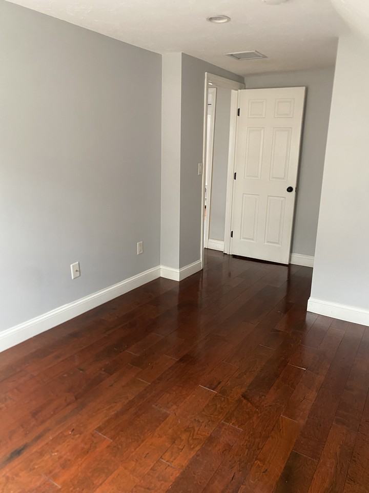 8 Glen Ave #NA - Photo 7 of 29