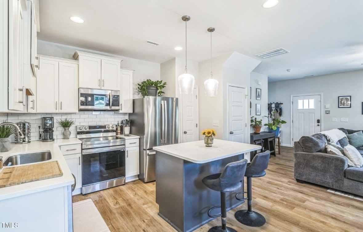 647 N Hardee St #NA - Photo 4 of 22