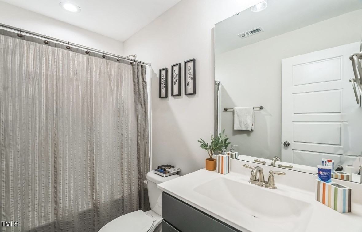 647 N Hardee St #NA - Photo 5 of 22