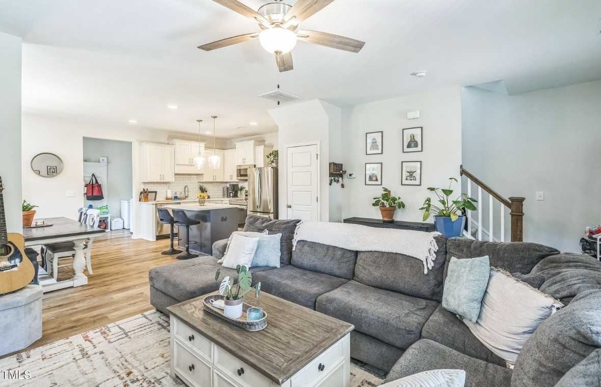 647 N Hardee St #NA - Photo 6 of 22