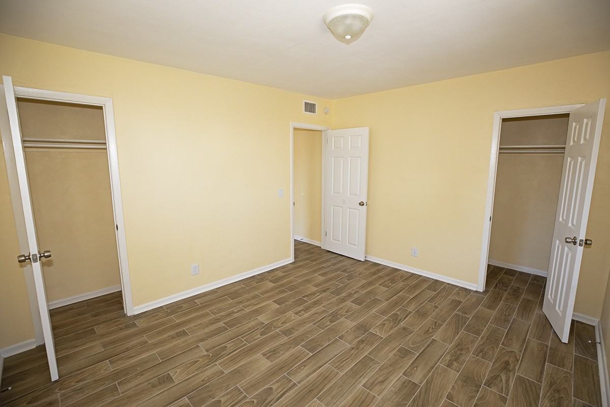 849 W 30th St #3 - Photo 5 of 10