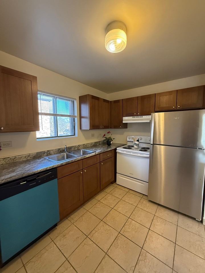 1520 Crimson Ln #2A - Photo 2 of 11