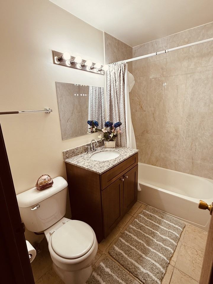 1520 Crimson Ln #2A - Photo 3 of 11