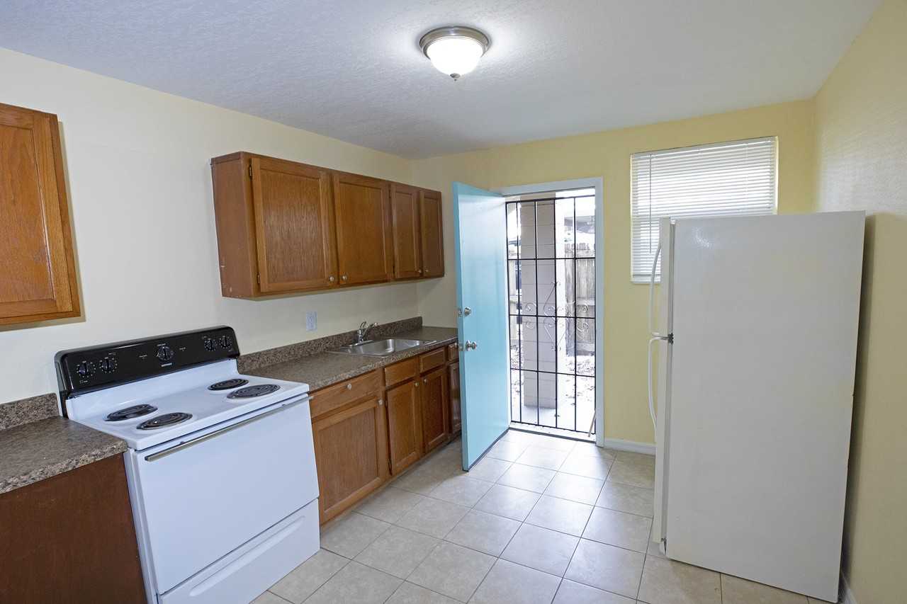 1361 Bridier St #2 - Photo 5 of 14