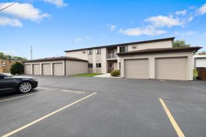 featured image of 1005 S Lake St #F