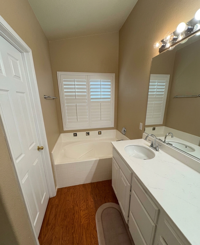 3047 Watermount St #NA - Photo 5 of 18