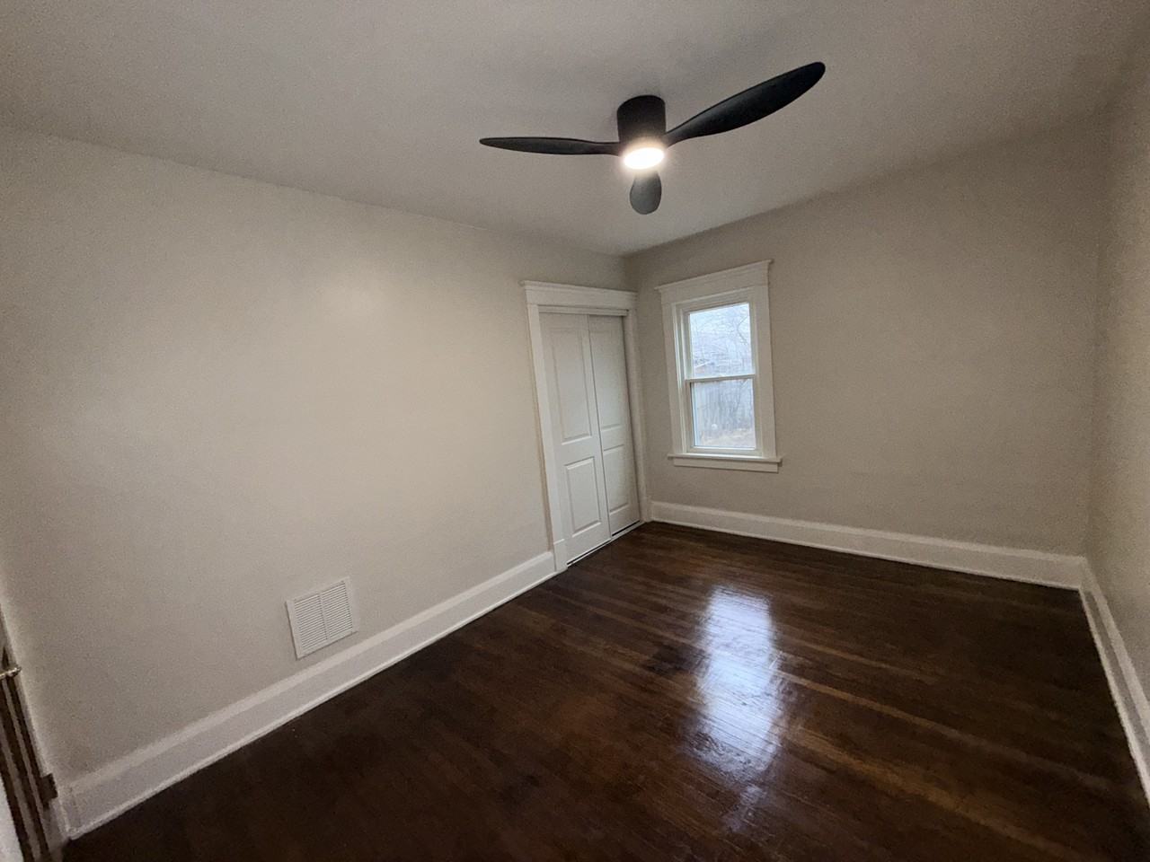 61 Courtland Ave - Photo 7 of 9