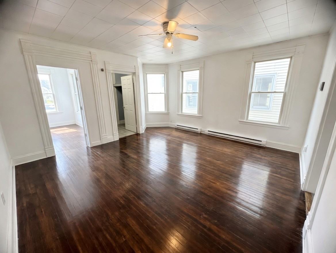 205 Cooke St #1 - Photo 3 of 4