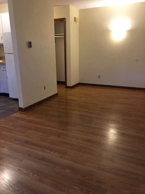 134 Flintridge Dr #8 - Photo 3 of 11