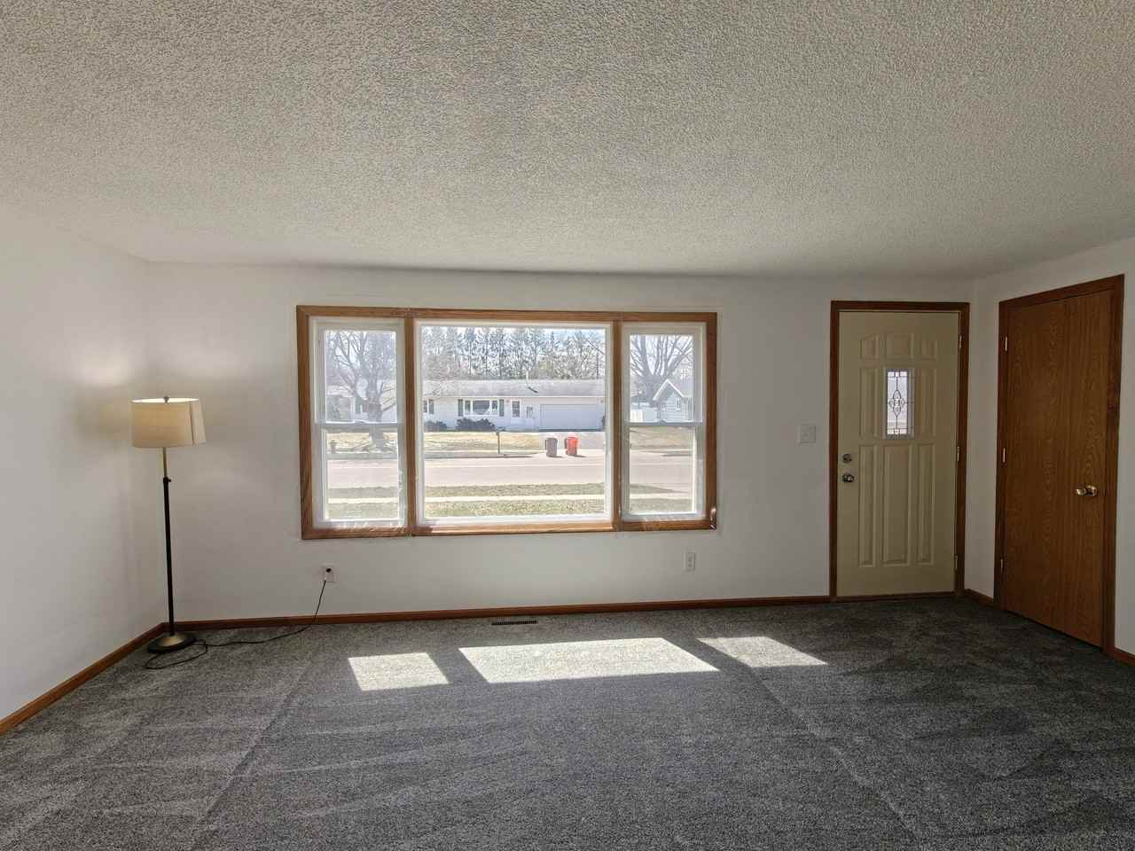 2212 Bartlett Ave #NA - Photo 4 of 33