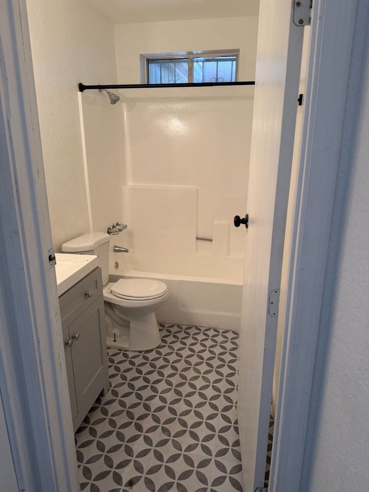 1233 Paseo Chubasco #NA - Photo 6 of 17