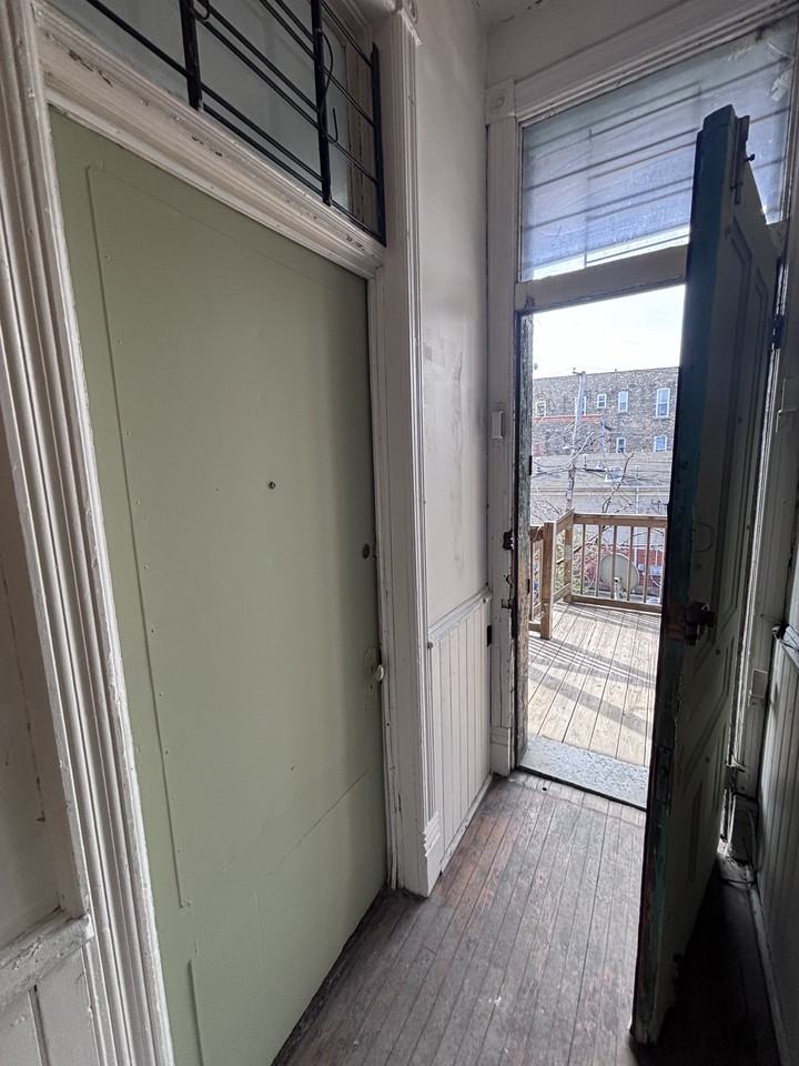 1905 West Division Street #2 rear - Photo 6 of 7