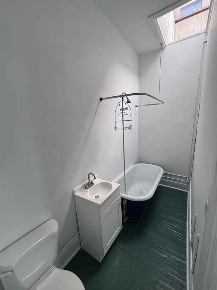 1905 West Division Street #2 rear - Photo 7 of 7