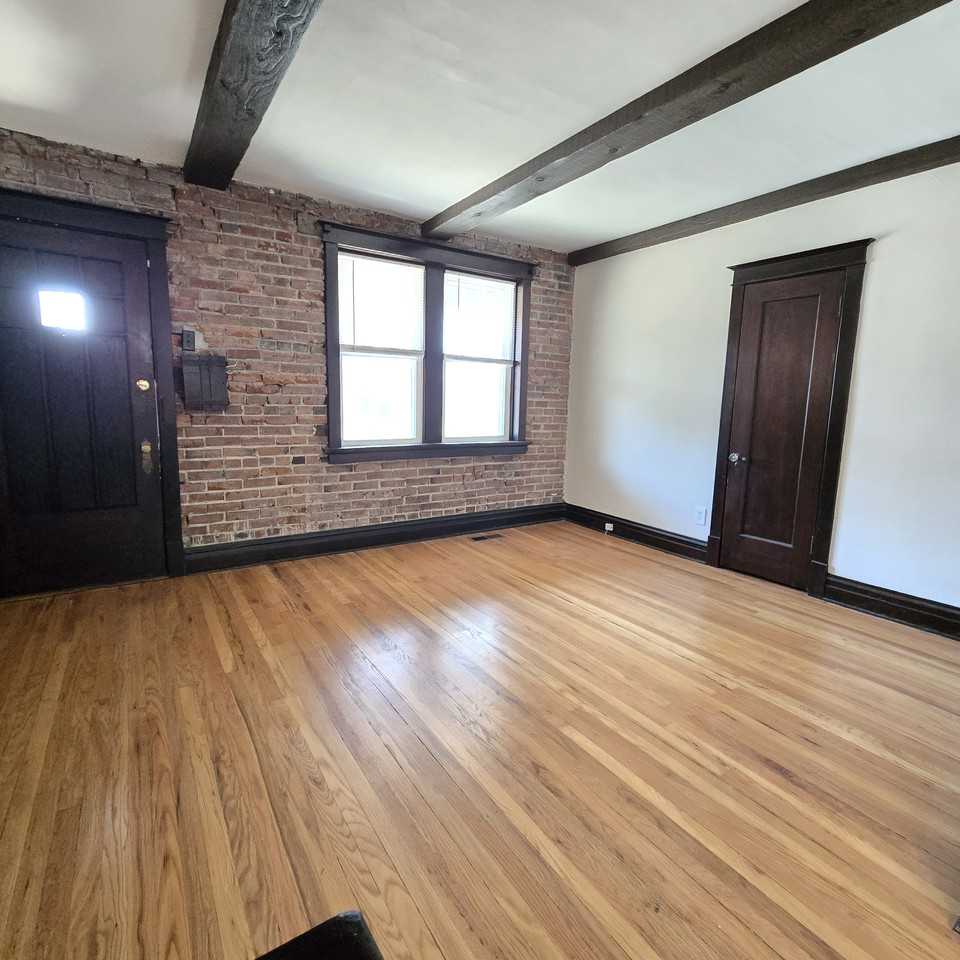 5127 Goethe Ave #1st - Photo 3 of 21