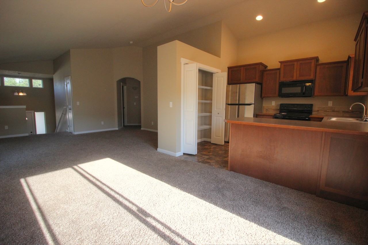 4412 S Ponderosa Ln #NA - Photo 5 of 37