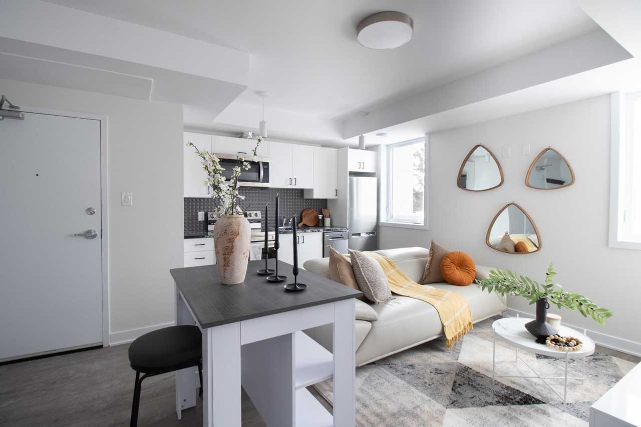 994 Bronson Ave - Photo 3 of 28