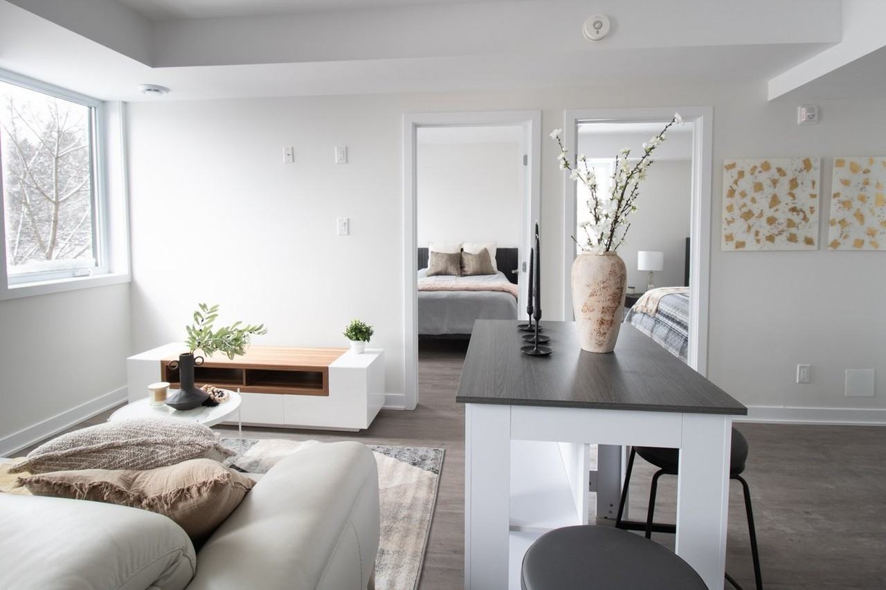 994 Bronson Ave - Photo 5 of 28