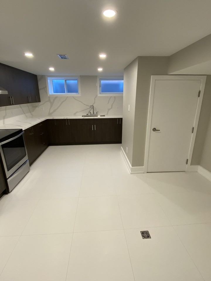 2043 Churchill Ave - Photo 3 of 12