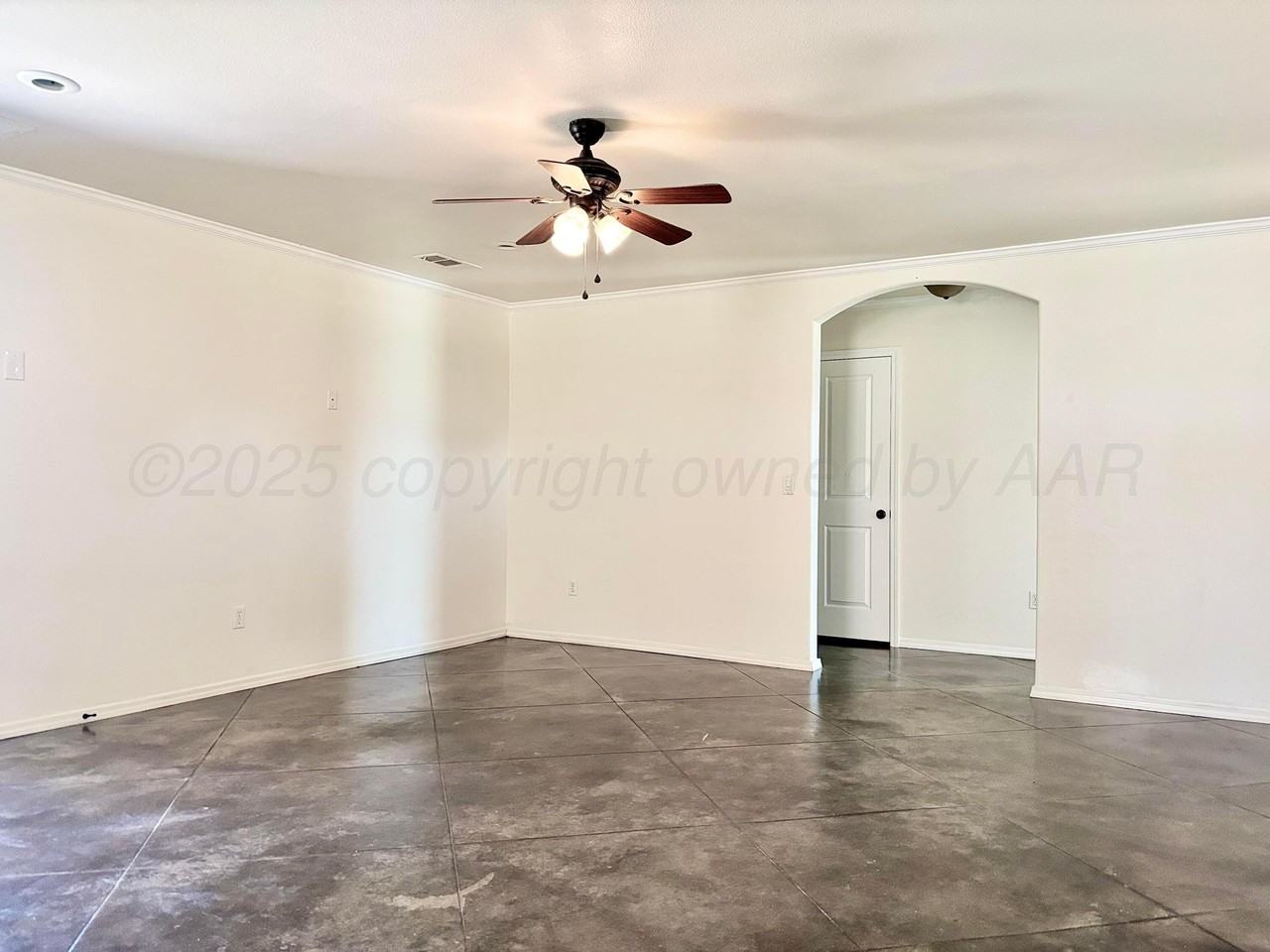 4521 Pine St - Photo 2 of 14