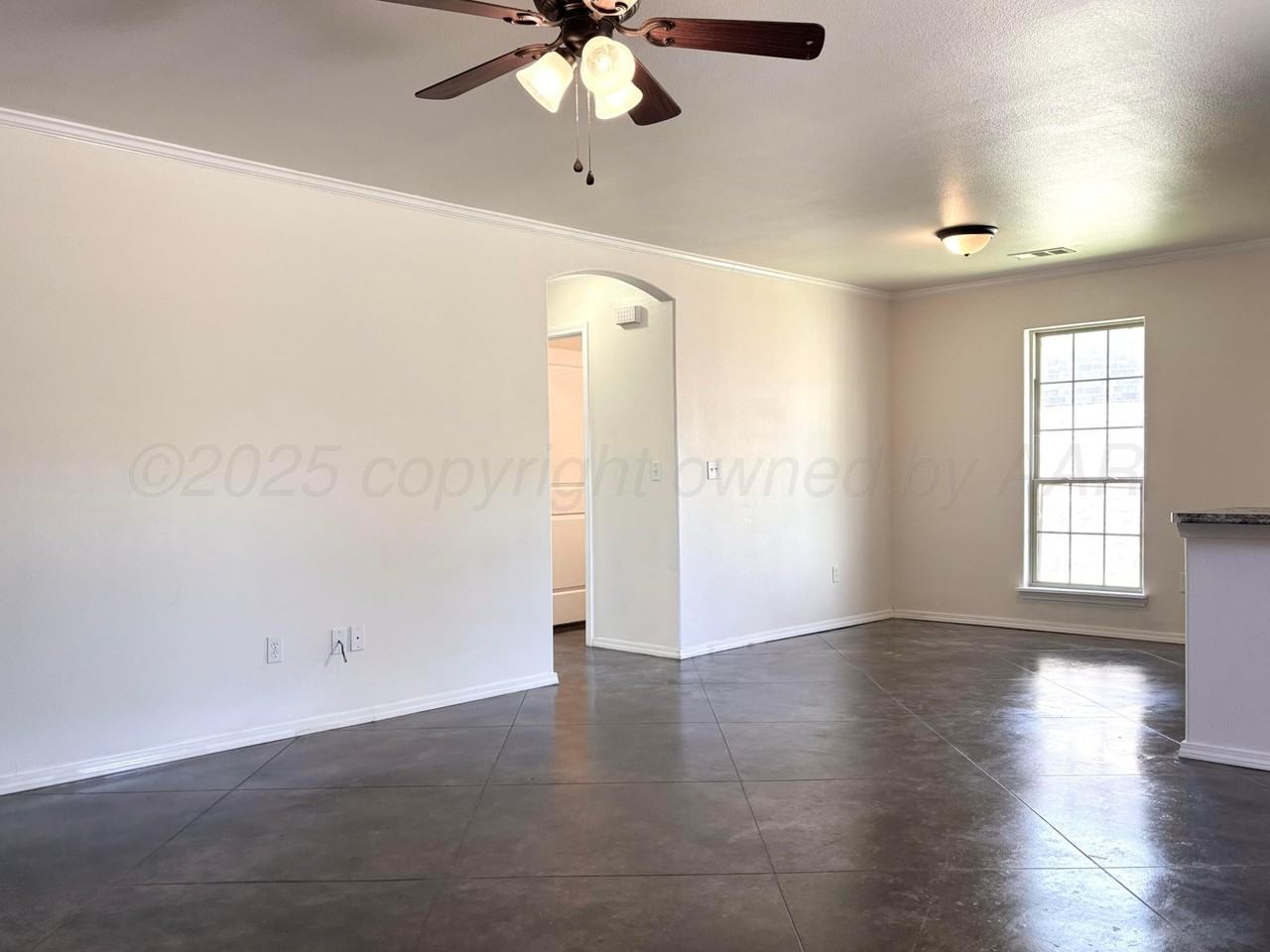 4521 Pine St - Photo 3 of 14