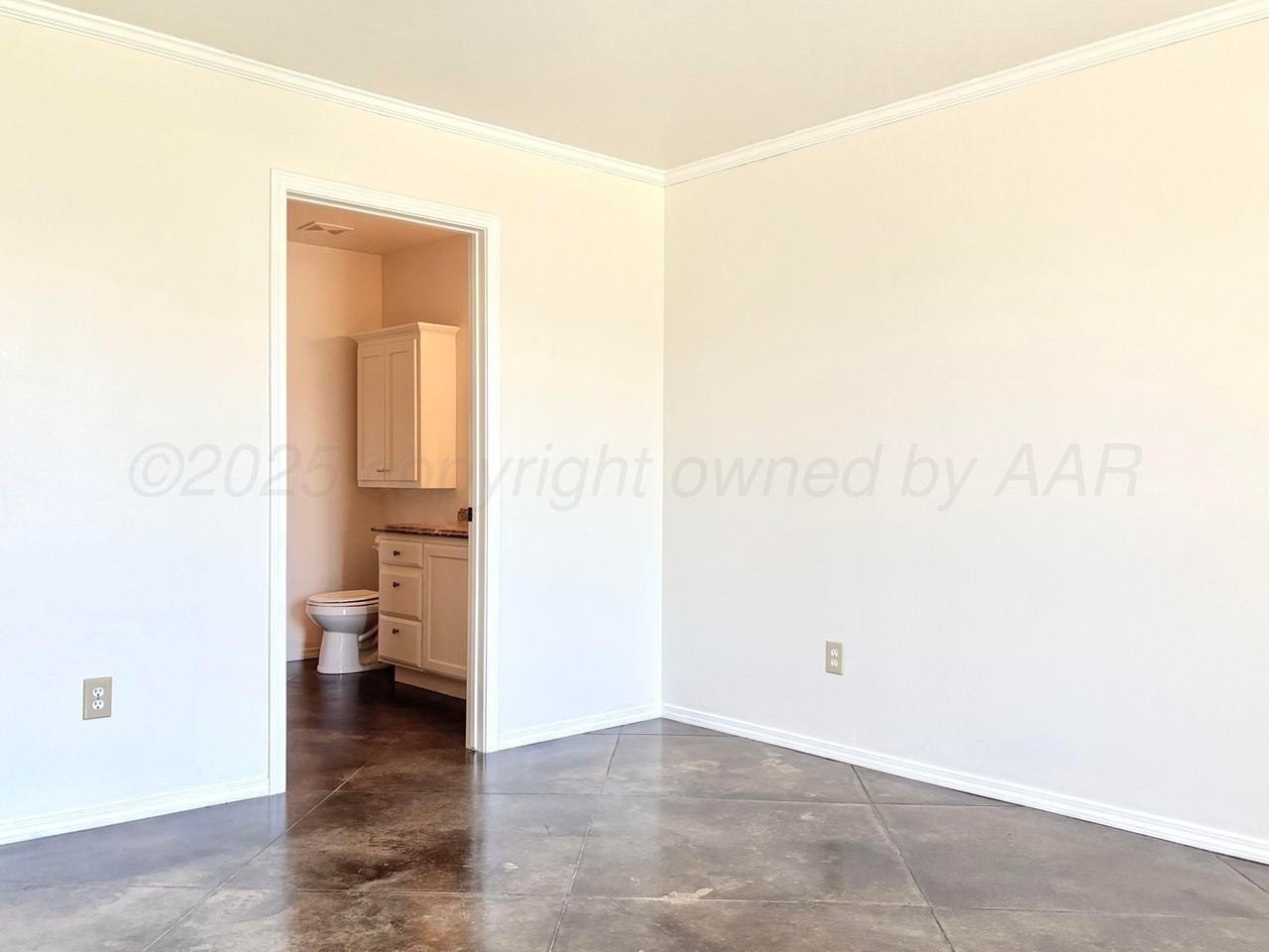 4521 Pine St - Photo 7 of 14