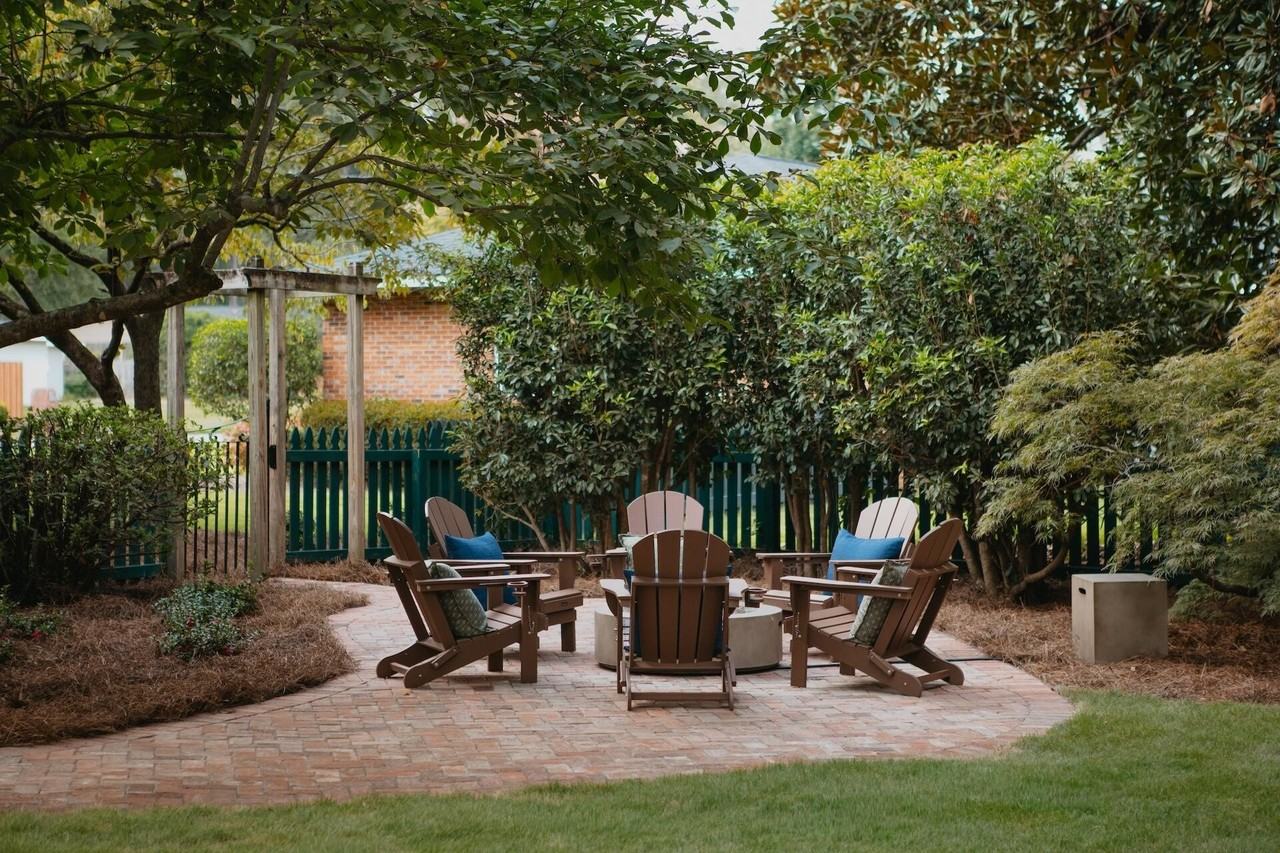 946 Magnolia St Se - Photo 3 of 29