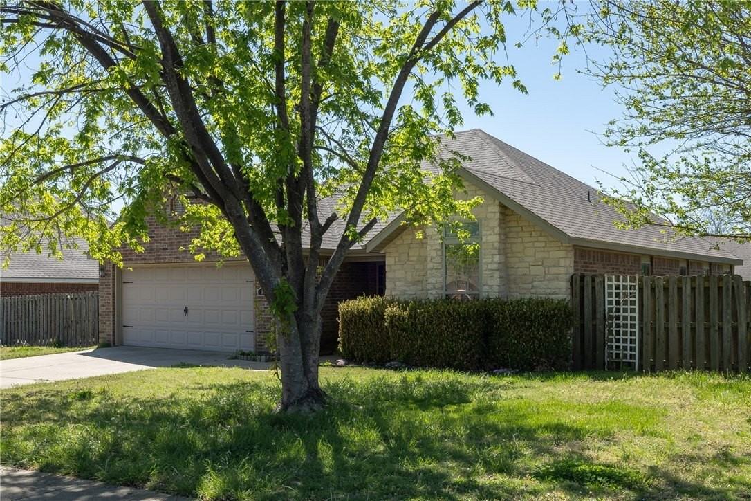 515 Liem Cir - Photo 2 of 24