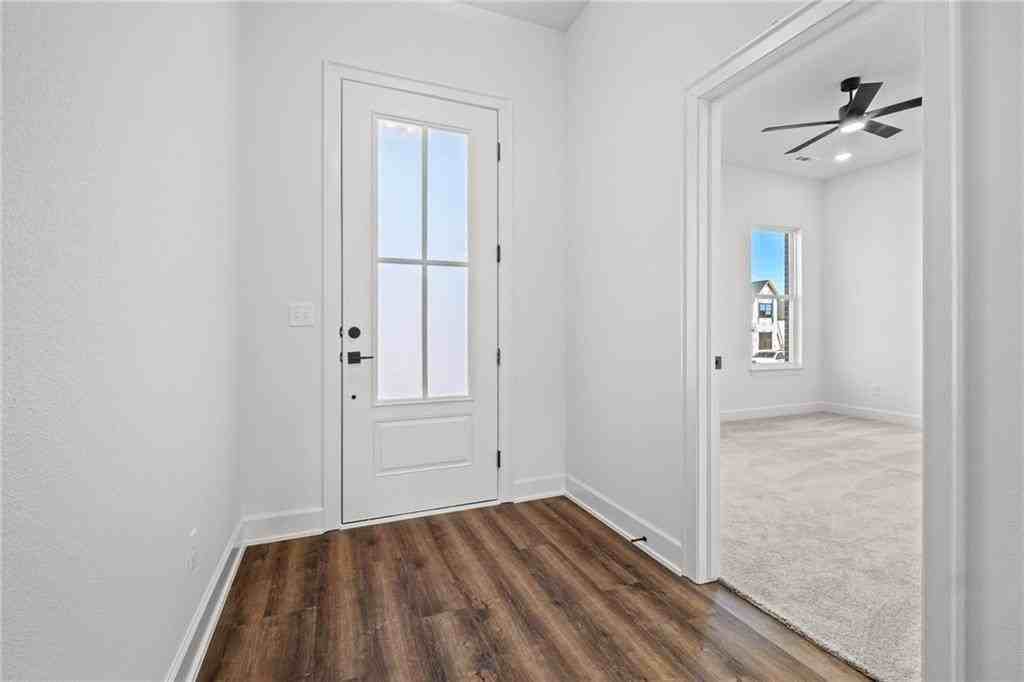 1821 Lotus Rd - Photo 4 of 28