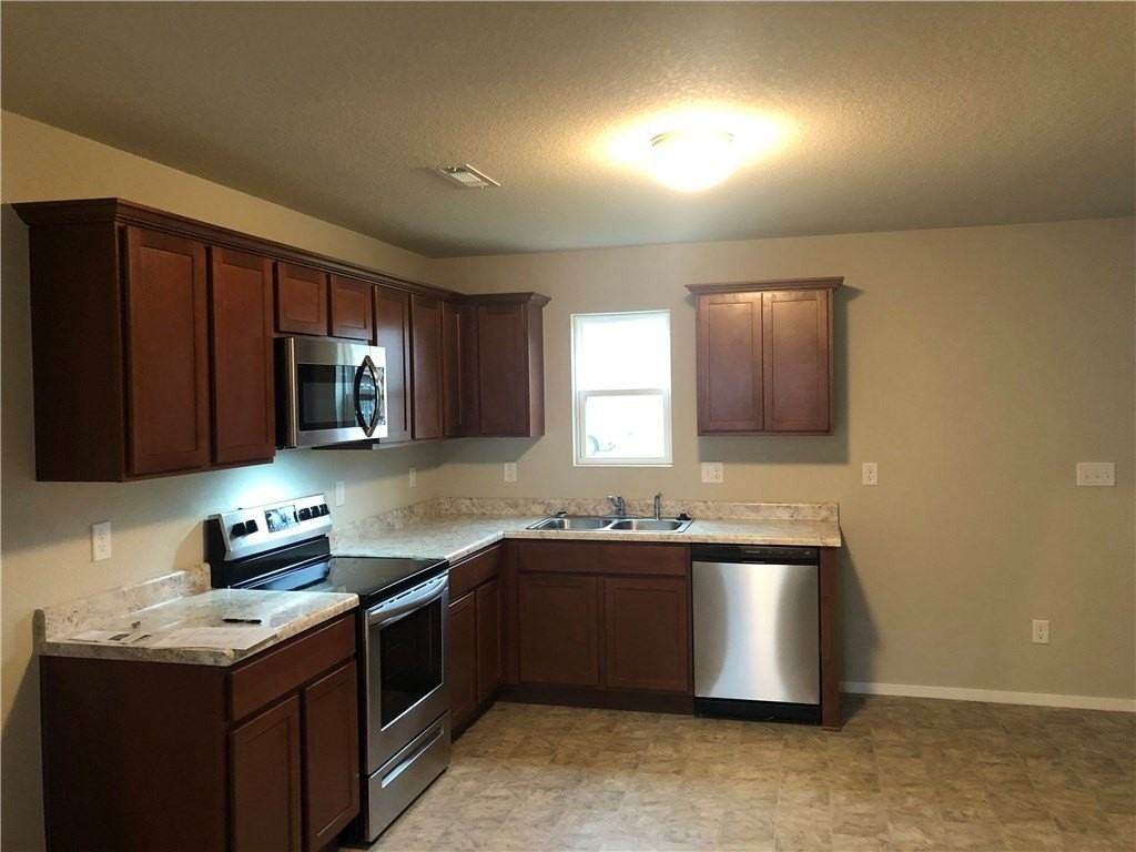 1906 E C Street - Photo 5 of 13