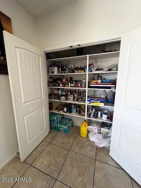 7910 S 42nd Ave - Photo 6 of 32