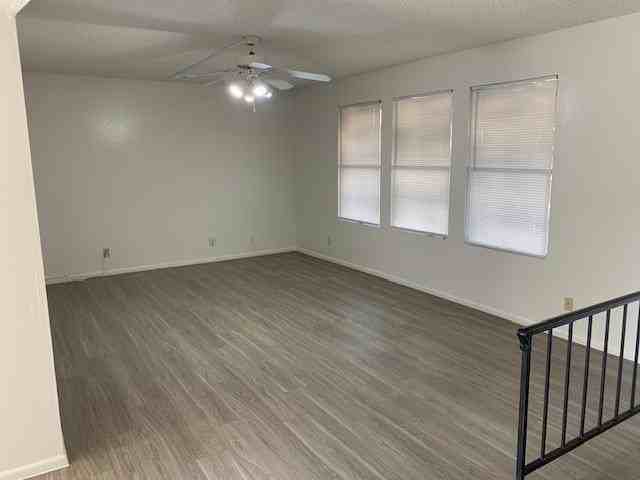 6731 N 65th Ave - Photo 3 of 15