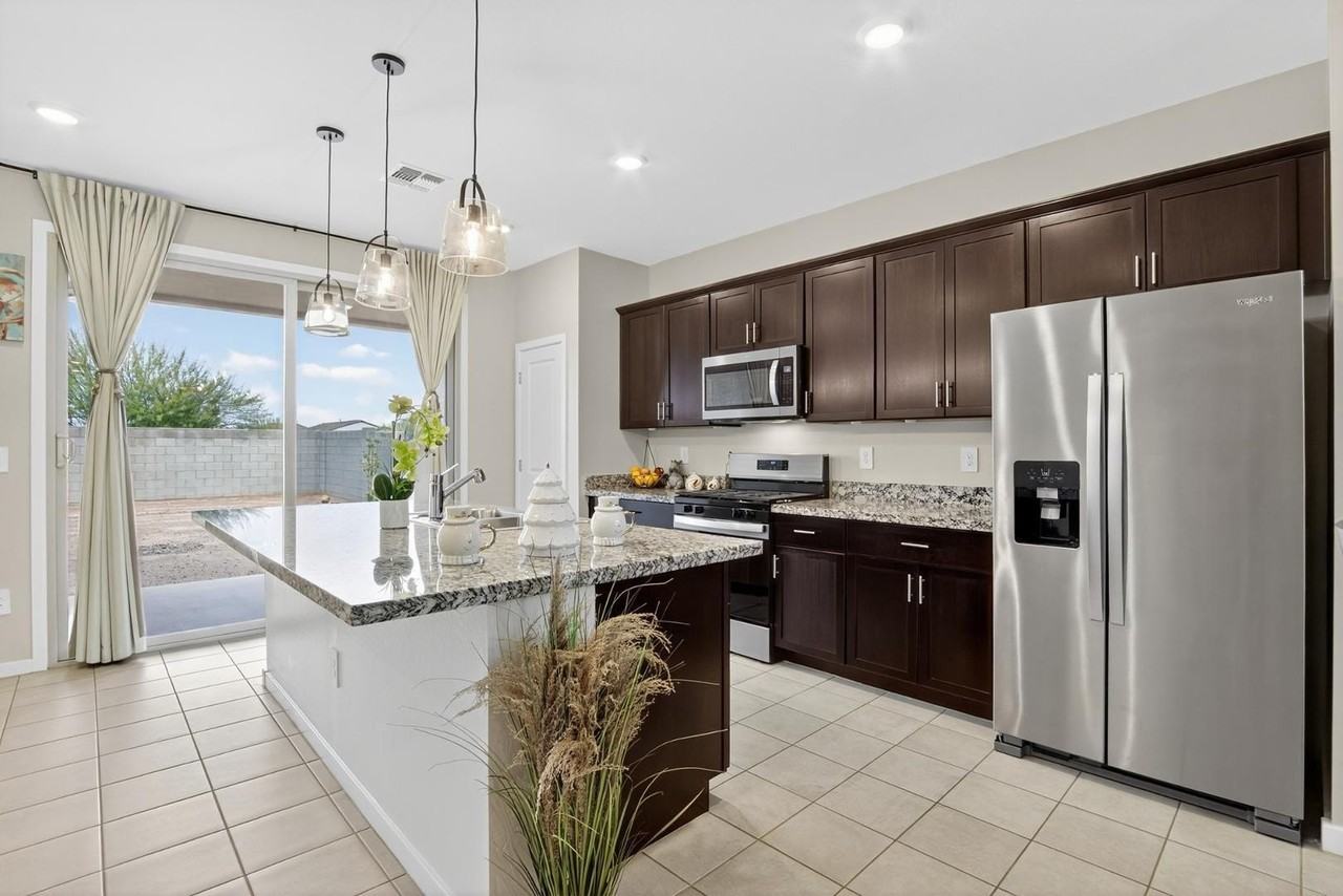 19090 N Silver Dog Way - Photo 3 of 24