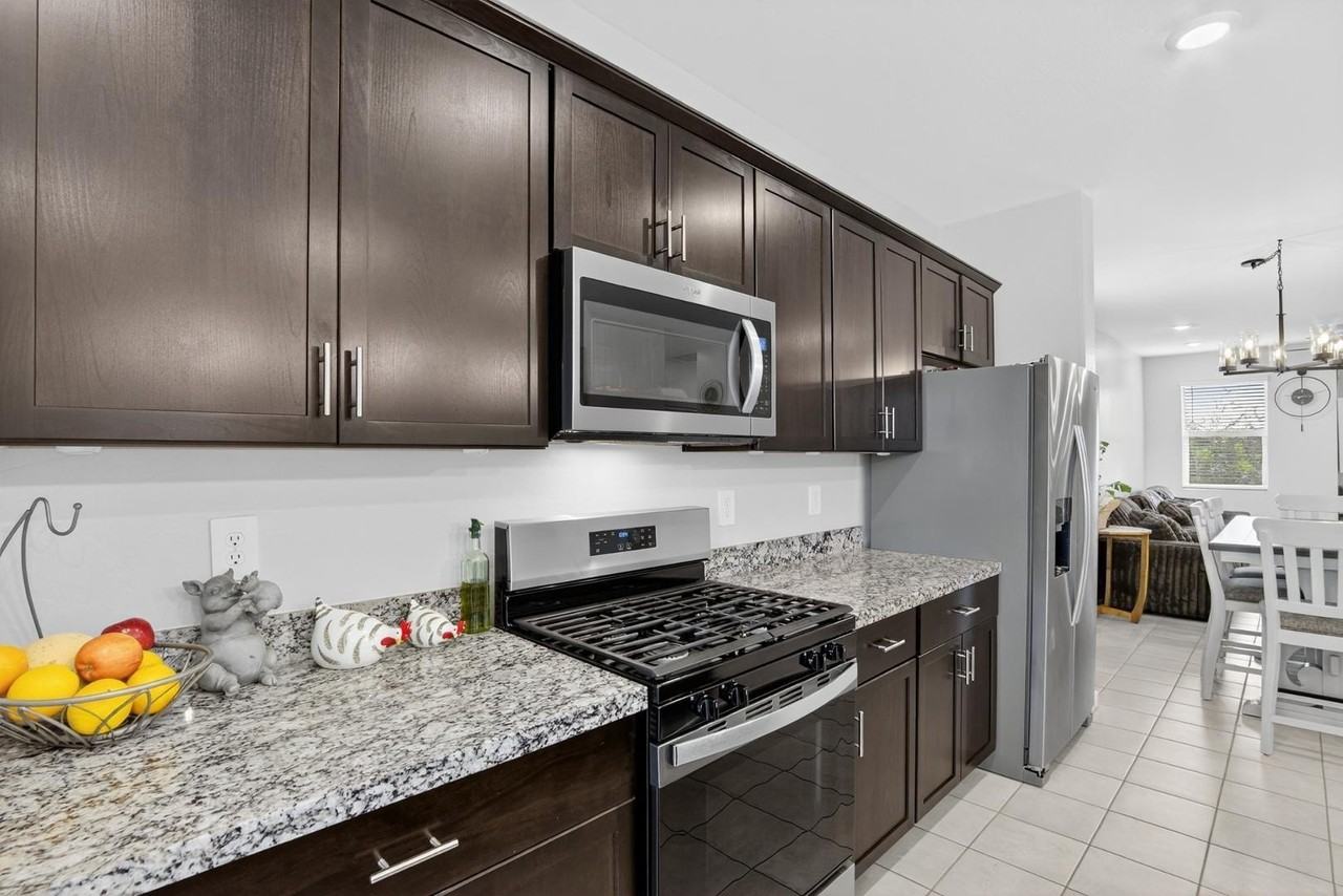 19090 N Silver Dog Way - Photo 4 of 24