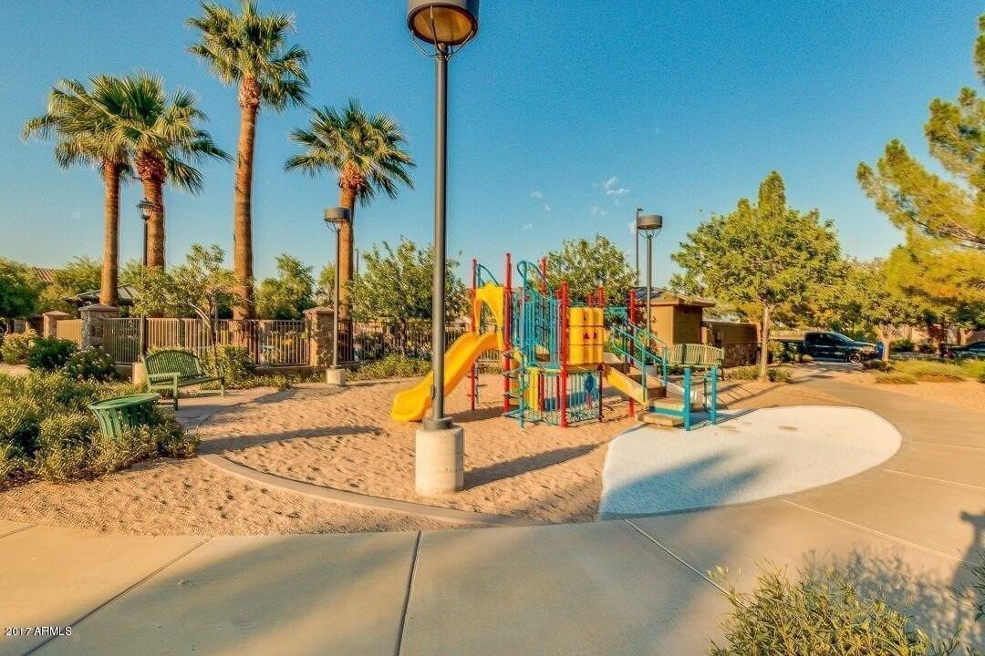 1956 S Falcon Dr - Photo 6 of 10