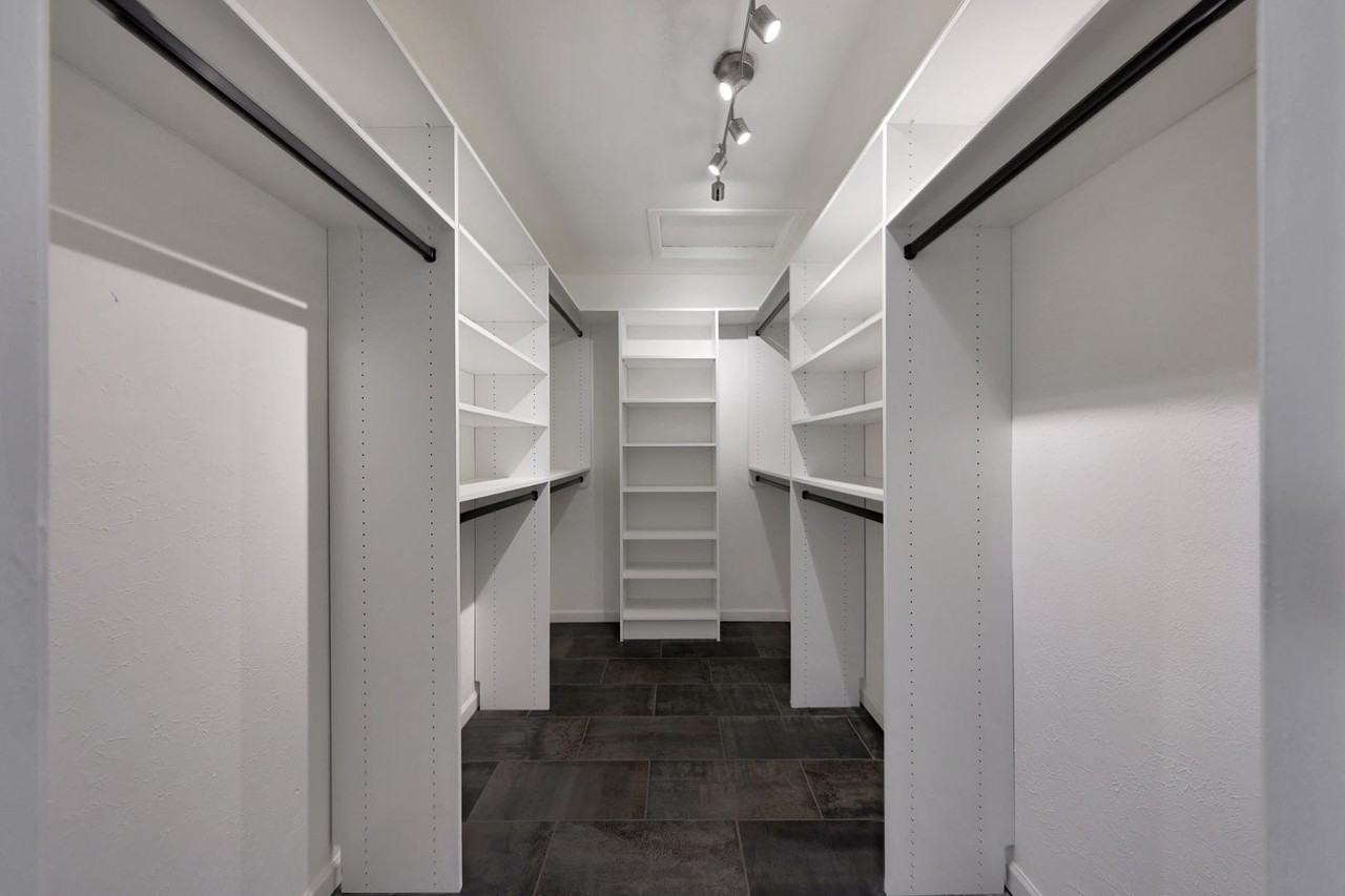 7031 E Loma Land Dr - Photo 2 of 27