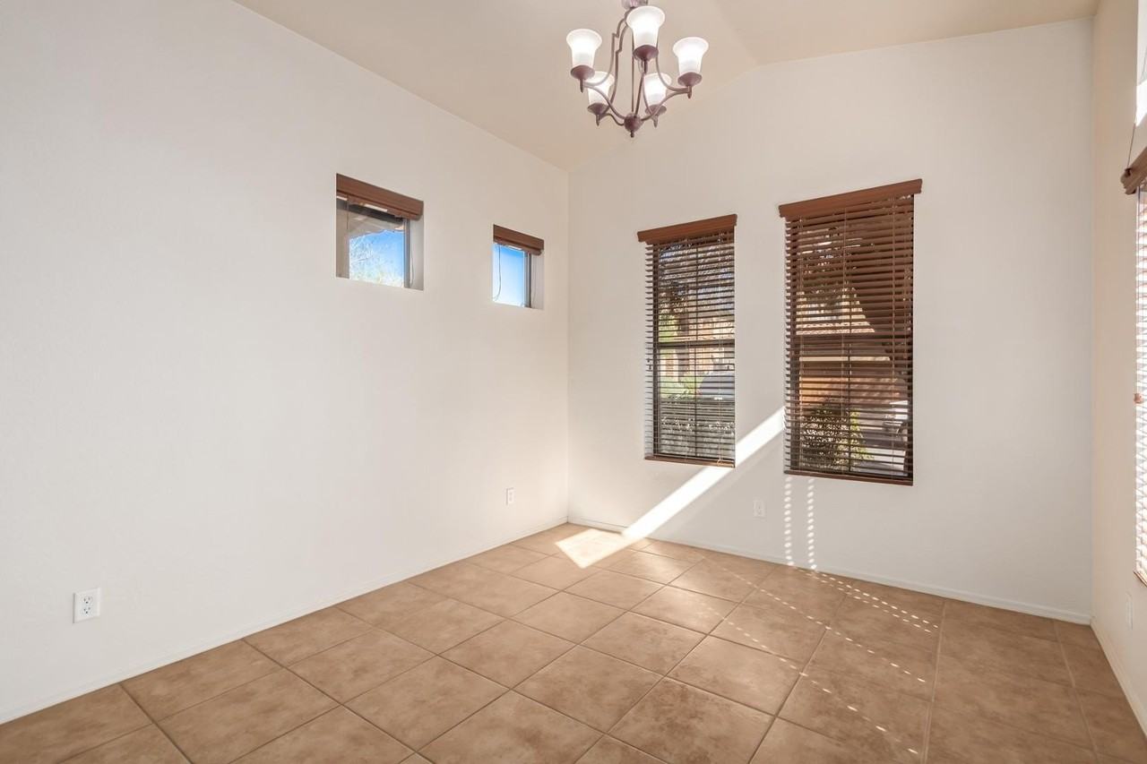 6850 E Pearl St - Photo 7 of 37